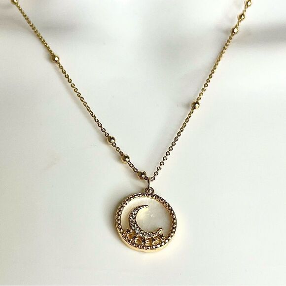 Elegant Gold Crescent Moon Necklace - Picture 2 of 2